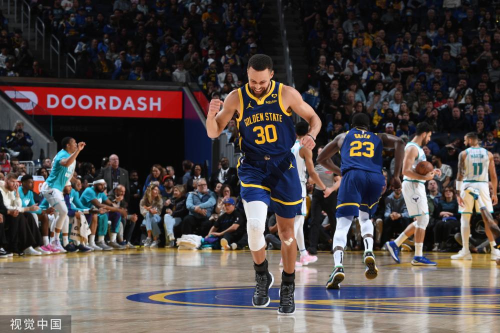 方面都展现 方面都展现